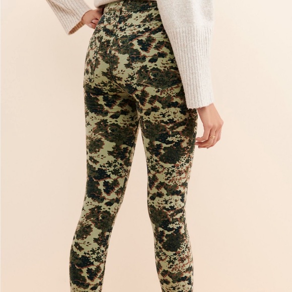 Pilcro High-Rise Button-Fly Skinny Corduroy Pants - Picture 6 of 15